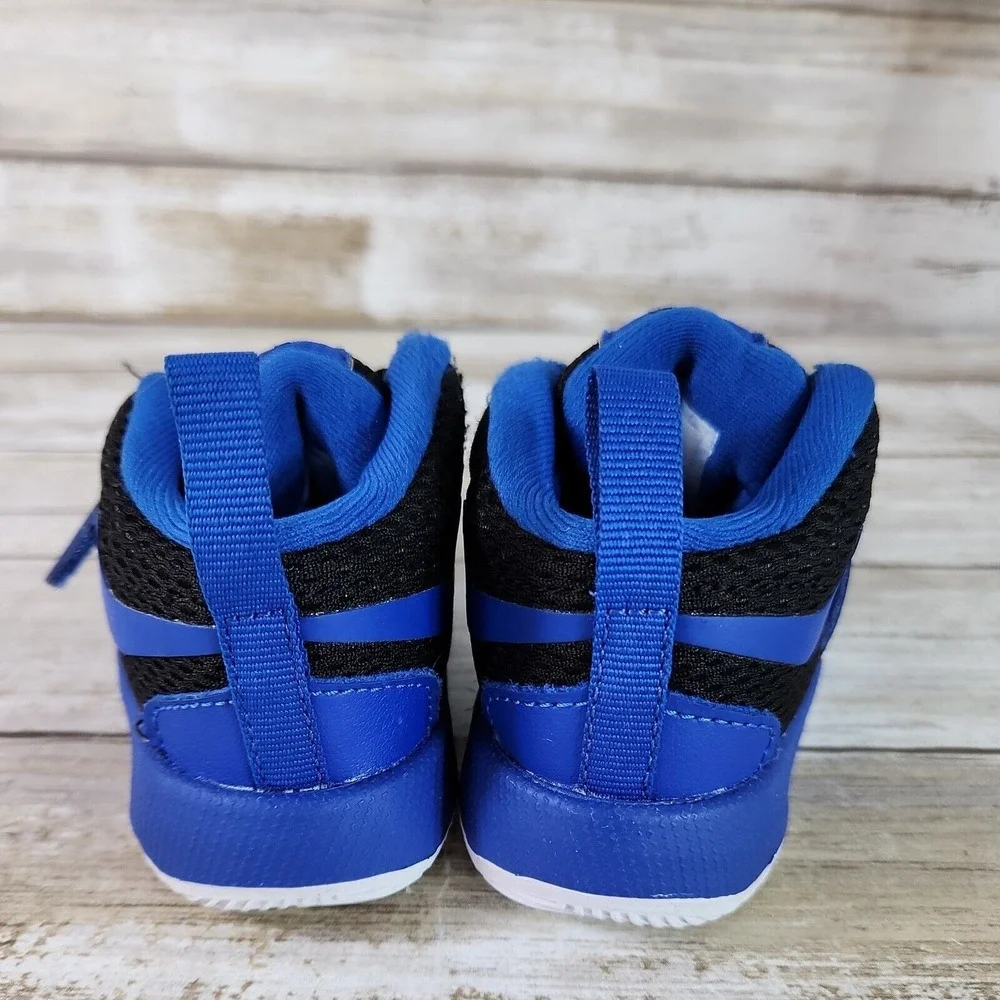 Nike Team Hustle Toddler Shoes Size 4C Royal Blue‎ 881943-405 Athletic